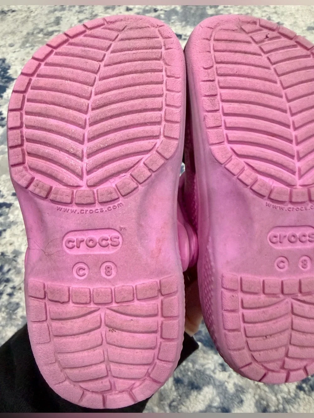 CROCS bright pink